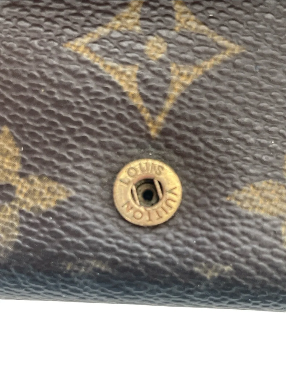 Authentic Vintage Louis Vuitton Monogram 4-Key Holder